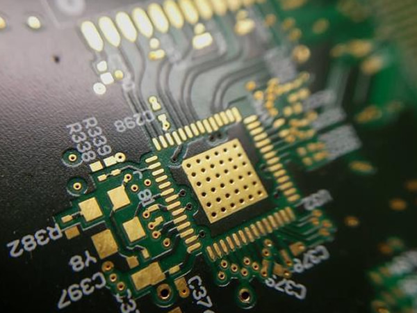 PCB板可以耐温多少度?